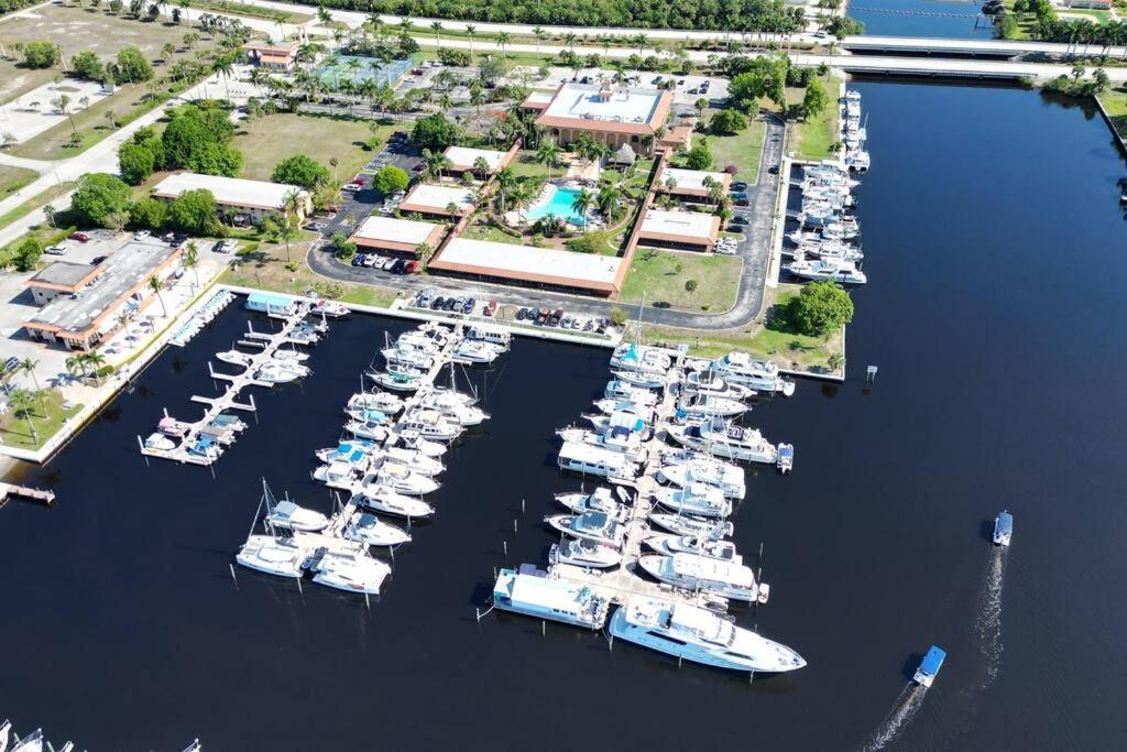 Fish/boat & Relax Marina Gem On The Water! * North Naples